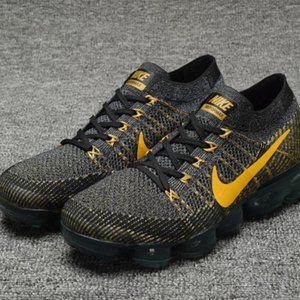 New nike vapormax flyknit mens size 11